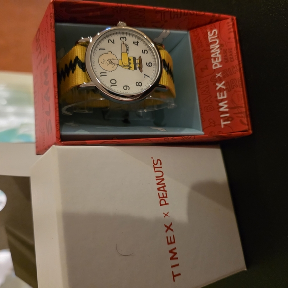 Timex Charlie Brown Watch with Yellow Strap - Picture 2 of 5